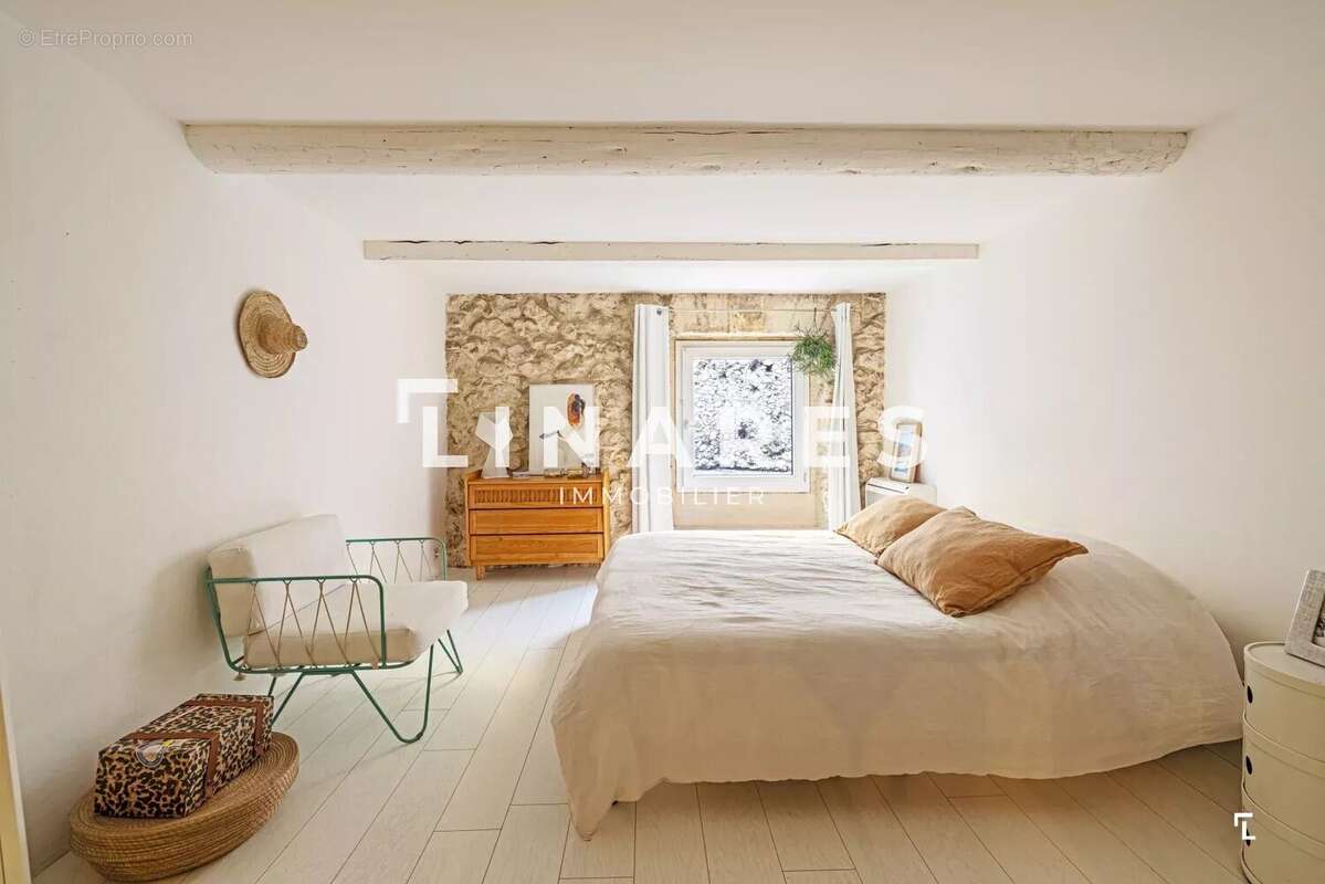 Appartement à MARSEILLE-6E