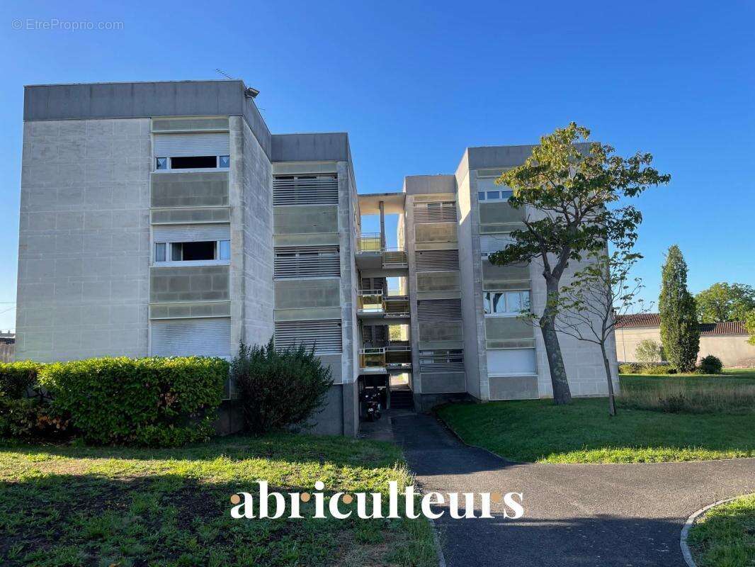 Immeuble de Rapport en vente, à Cognac (16100) - photo 3