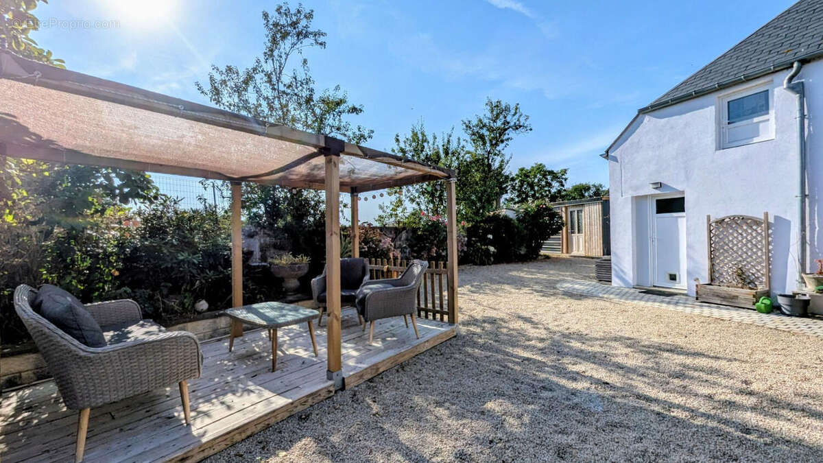 Maison rénovée en pierres 5 pièces - 105 m² - PLEINE FOUGERES (35610) - photo 3