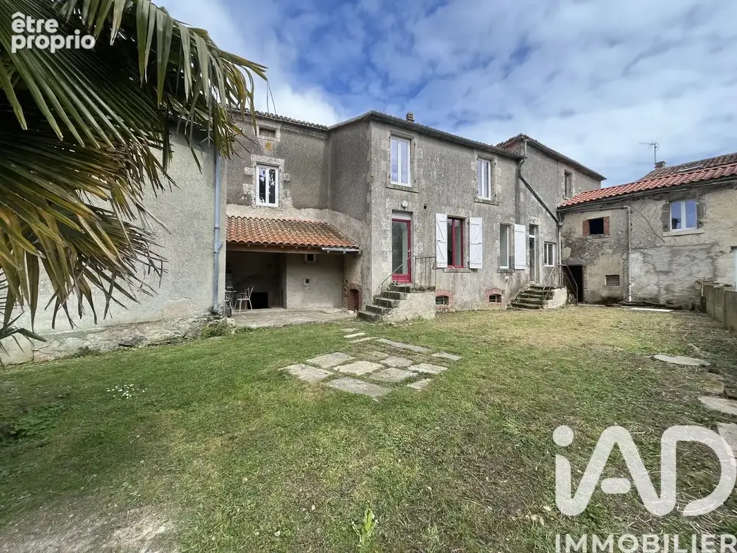 Photo 1 - Maison à MONTOURNAIS