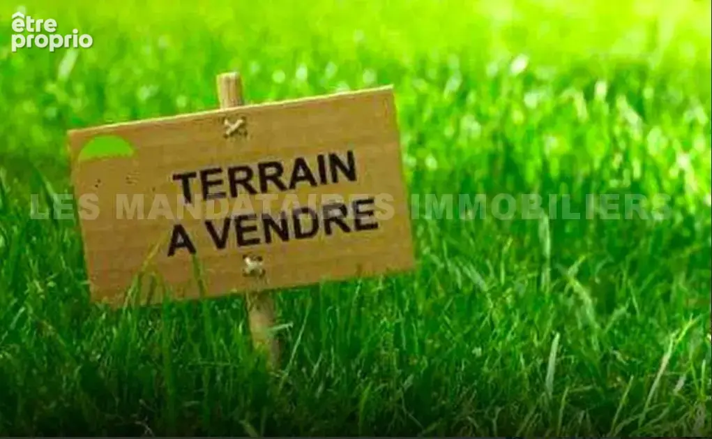 Terrain à SAINT-GERMAIN-DES-PRES