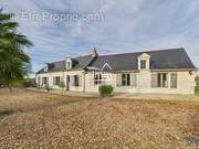 Maison à LONGUE-JUMELLES