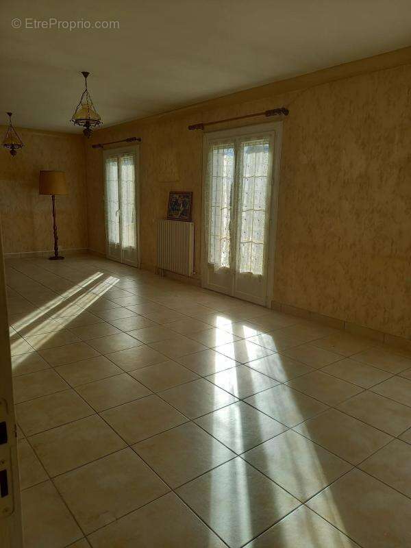 Maison à ROUZIERS-DE-TOURAINE