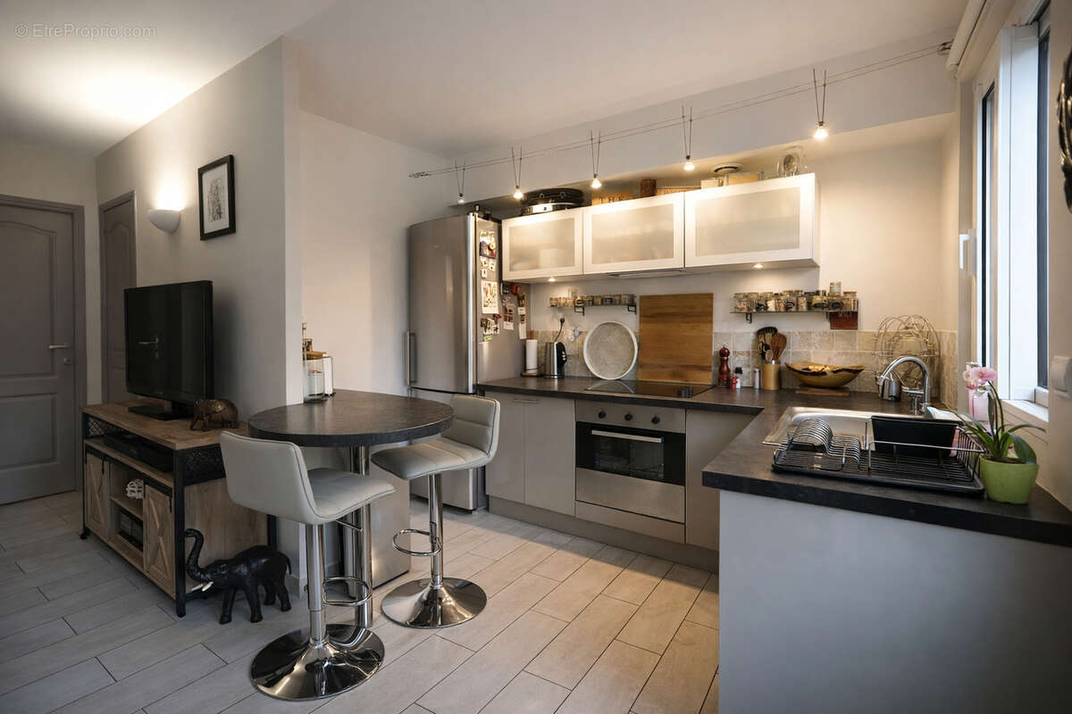 Appartement à LA QUEUE-LES-YVELINES