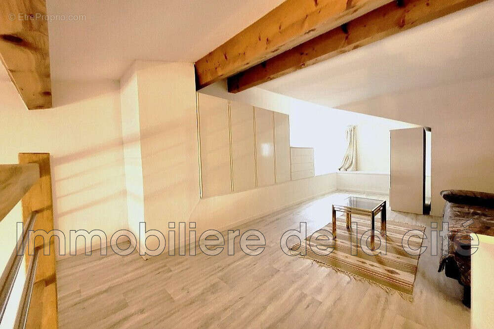 Appartement à GRIMAUD