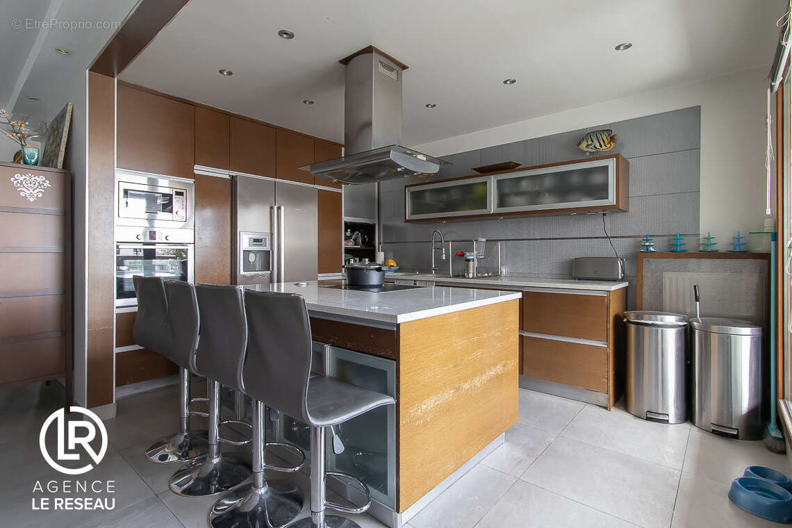 Appartement à LEVALLOIS-PERRET