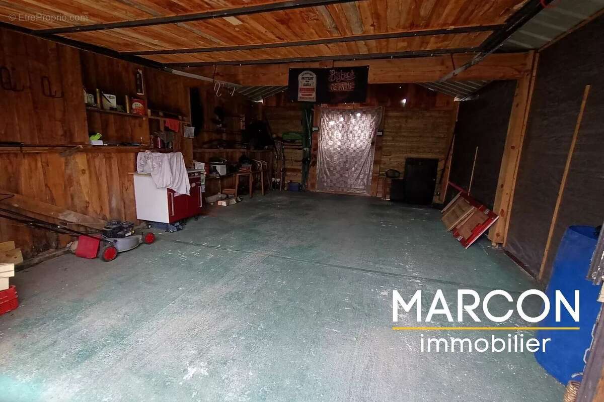 Maison à SAINT-MEDARD-LA-ROCHETTE