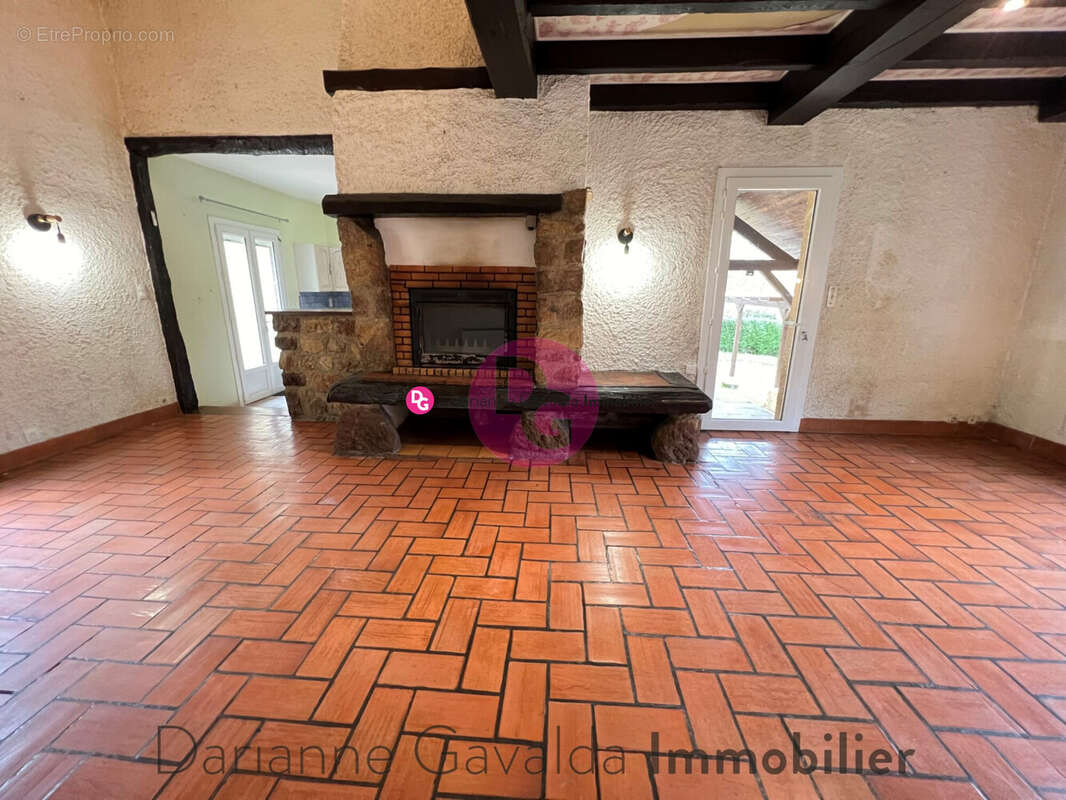 Maison 130 m² à Cransac  - photo 3