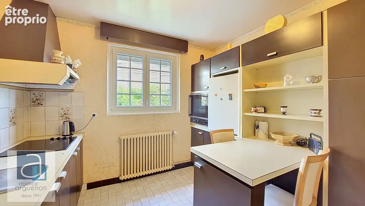 DINAN : Une adresse privilégiée à Dinan pour cette maison de plain-pied, avec jardin fleuri, et garage. - photo 9