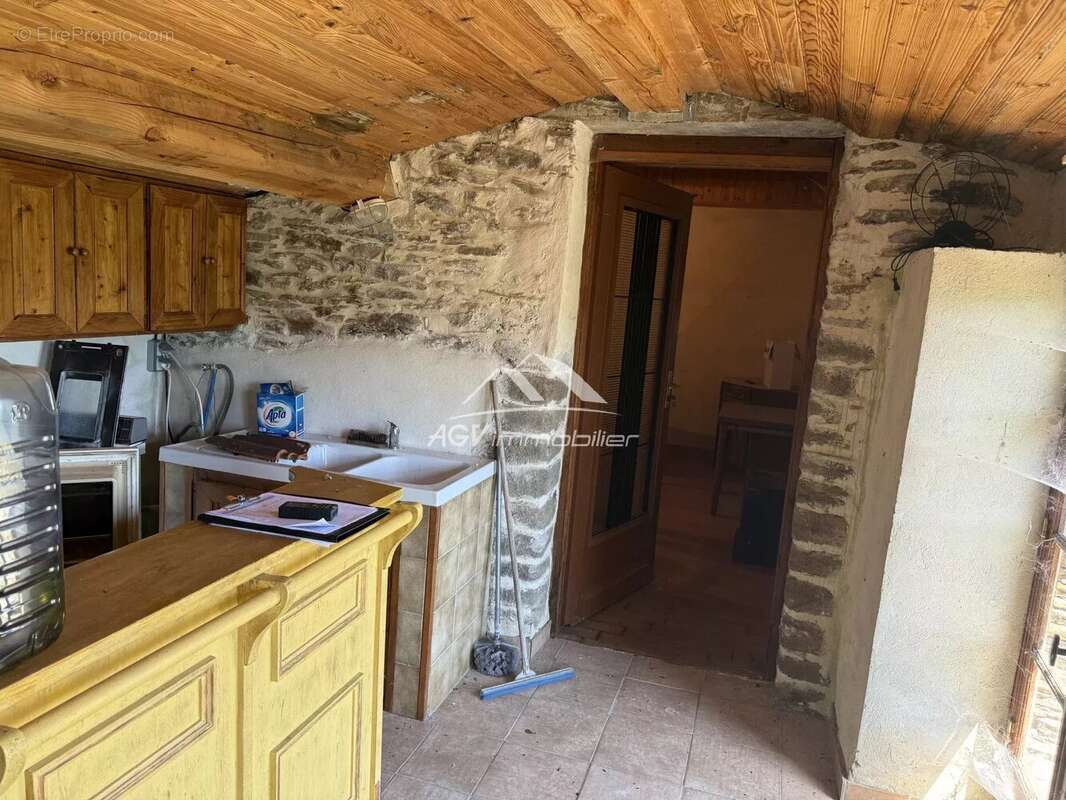 Maison à SAINT-PRIVAT-DE-VALLONGUE