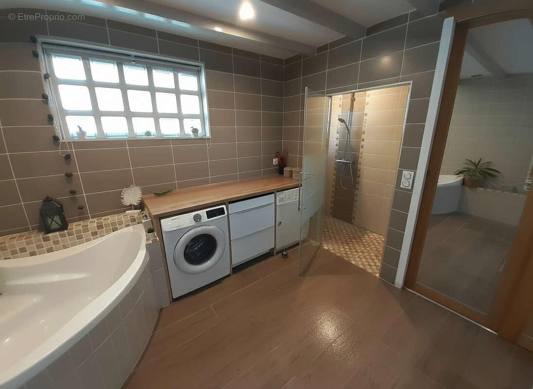 Maison de plain-pied avec dépendance et piscine de 140 m² - Quartier recherché à Mont-de-Marsan - photo 5