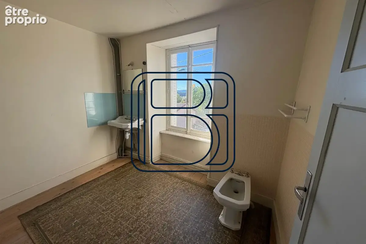 Maison 11 pièces 194 m² à vendre à Ambert (63600) - photo 9