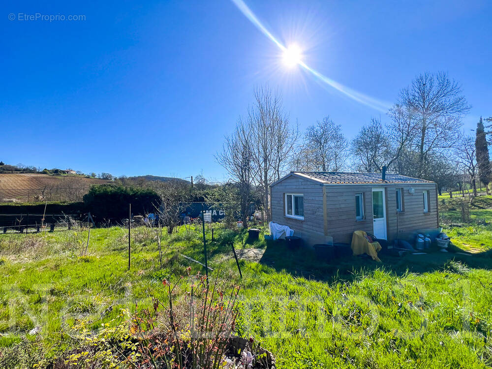 Terrain à PUYLAURENS