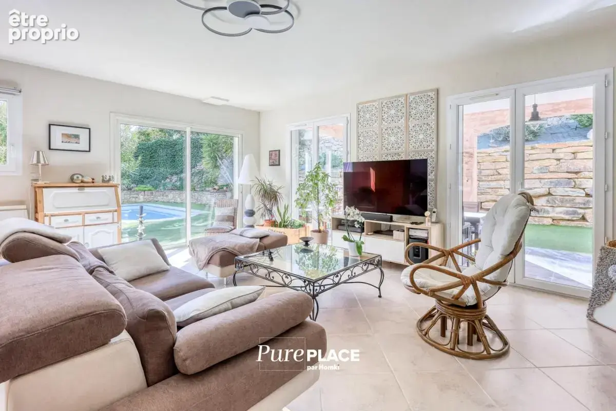 Maison/Villa T5 de 143 m² à La Cadière-d'Azur 83740 - photo 6