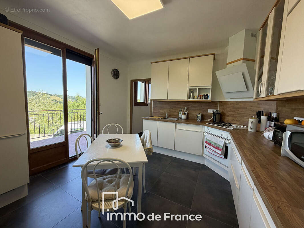 Sur le GR65-Maison T5 avec grand sous-sol-EXCLUSIVITE - photo 2