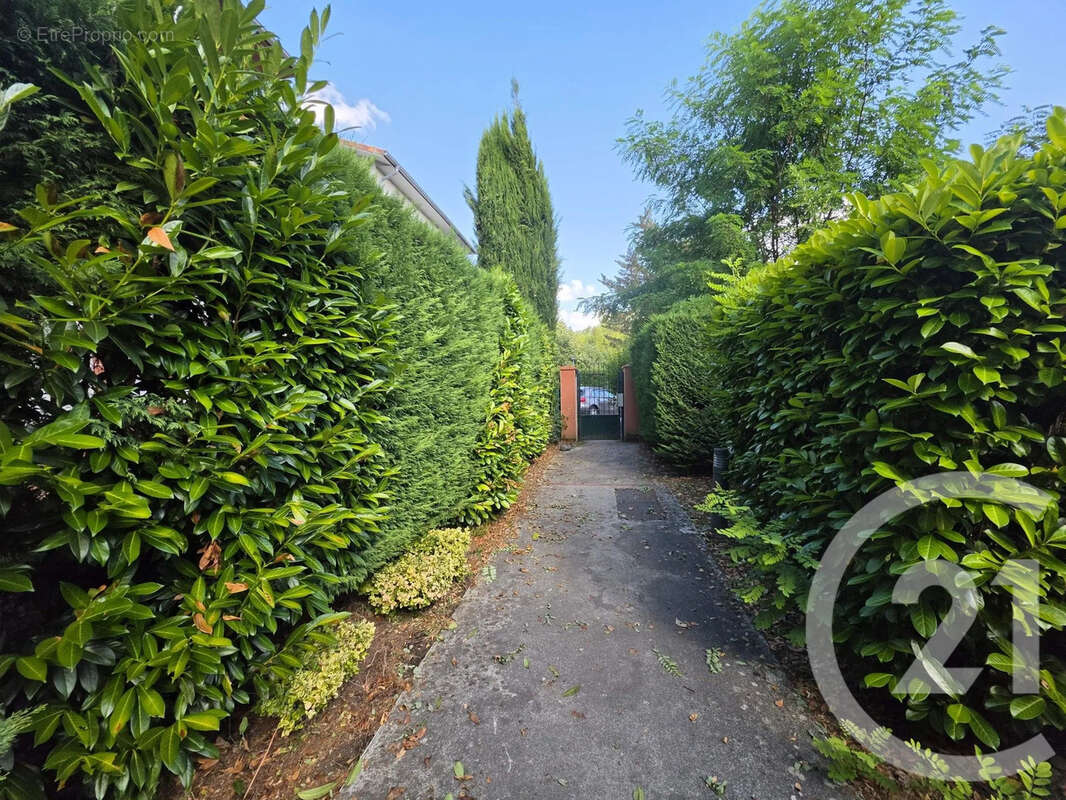 Appartement 41 m² à Carbonne  - photo 17
