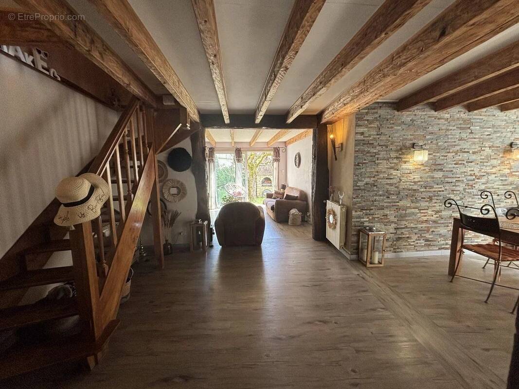 Maison à SAINTE-BAZEILLE