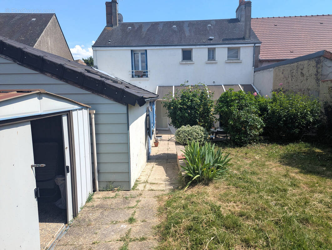 Maison à LA CHATRE