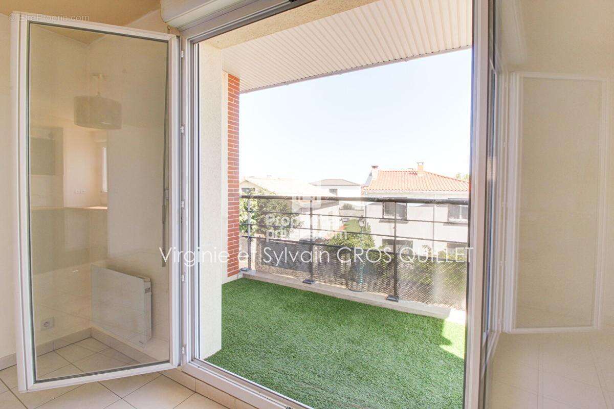 Appartement à LESPINASSE