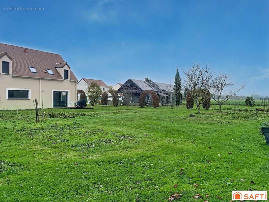 Photo 5 - Terrain à SAINT-MAURICE-MONTCOURONNE