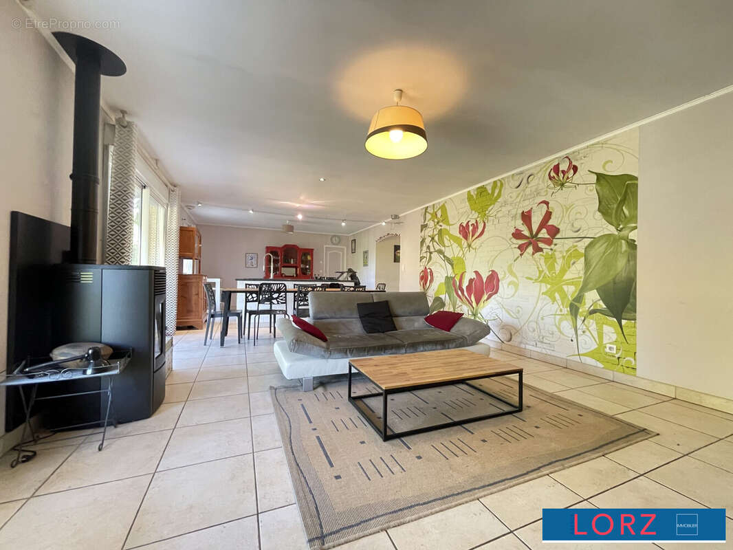 Maison à SAVIGNY-EN-SEPTAINE