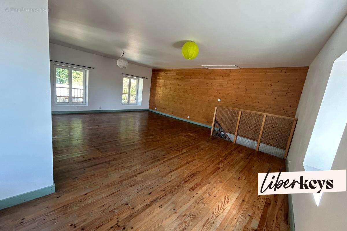Idéal investissement locatif – Maison de village composée de deux logements loués - photo 6