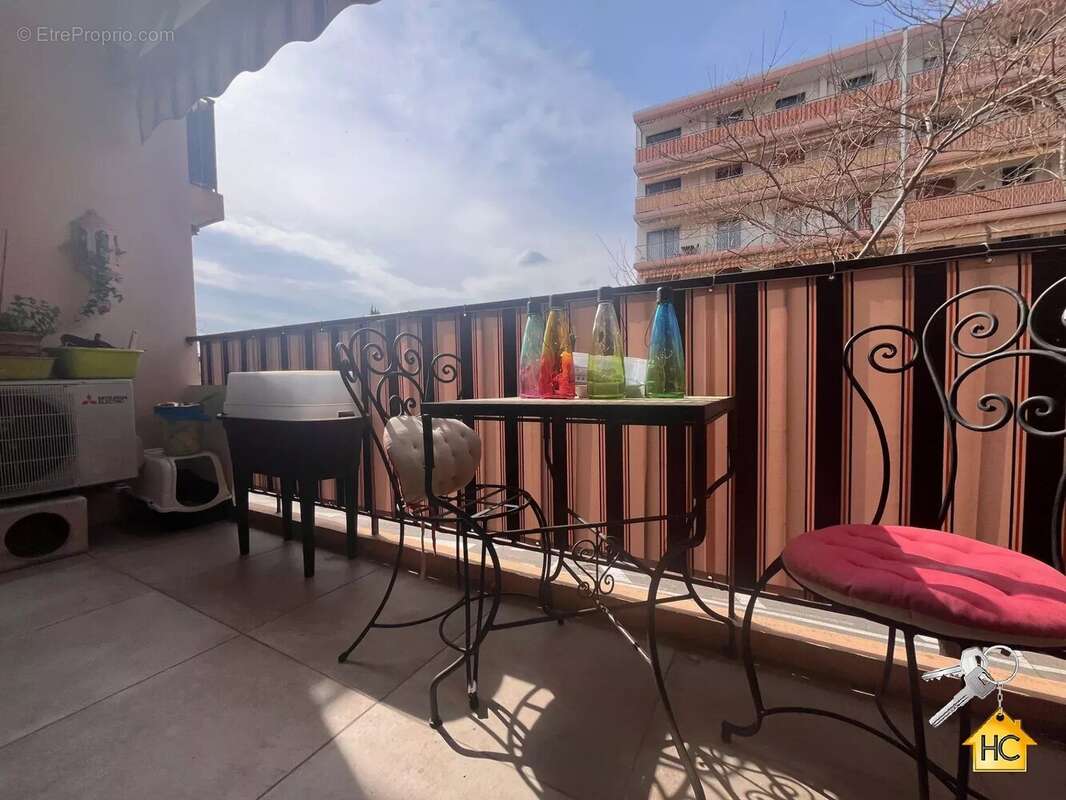 Appartement à LE CANNET