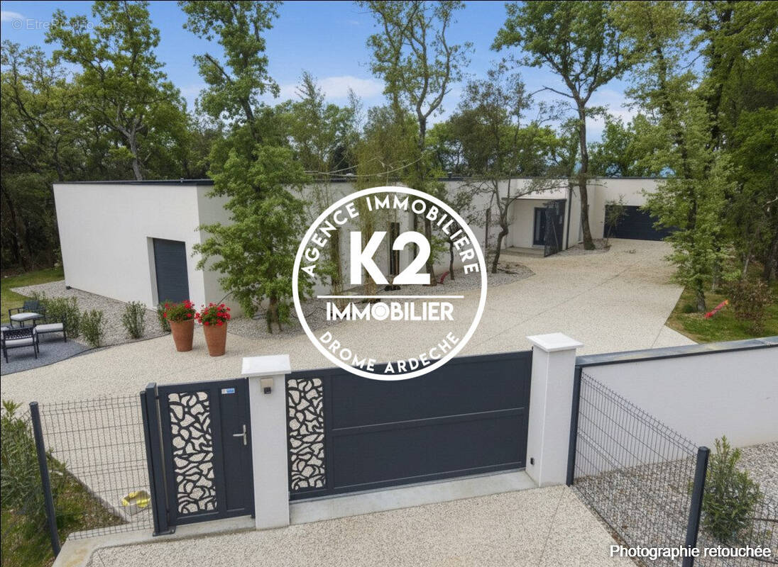 Maison à MONTELIMAR