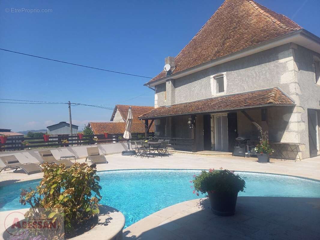 Maison à LES AVENIERES