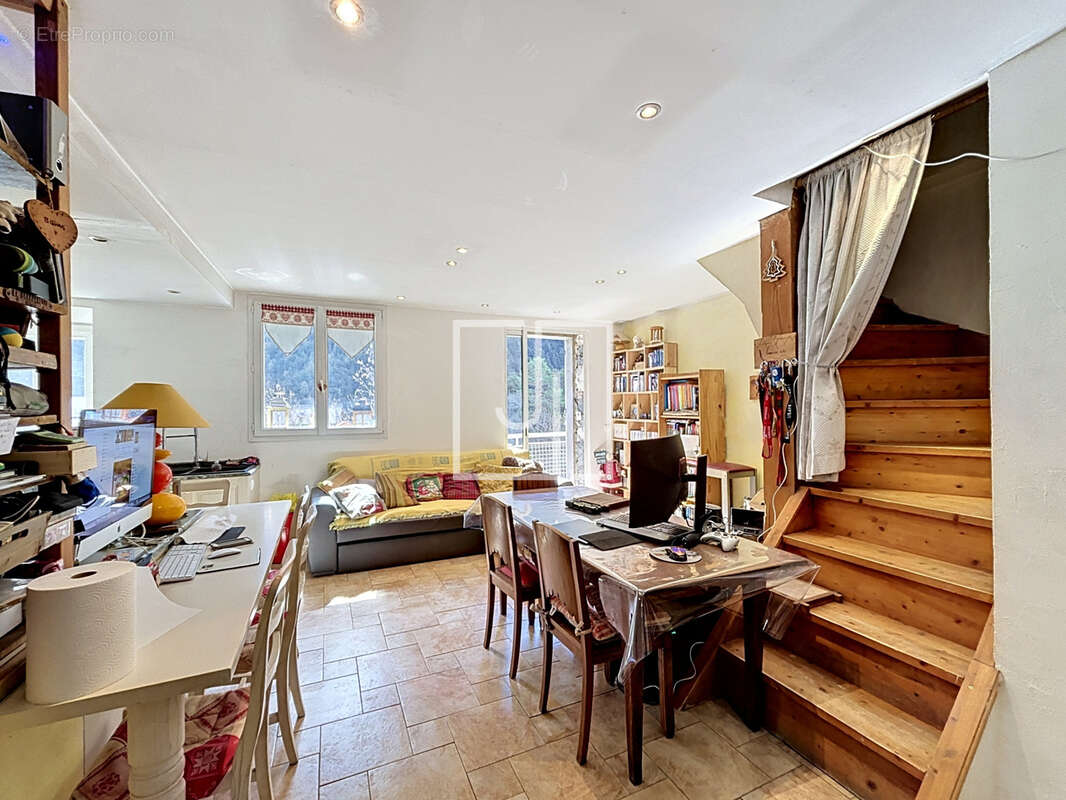 Appartement à LA CONDAMINE-CHATELARD