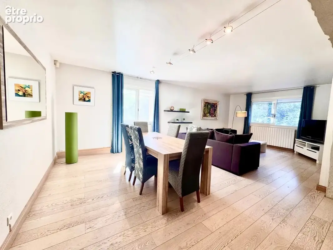 Appartement de standing avec trois chambres  et  grande terrasse couverte en centre ville de Carcassonne - photo 2