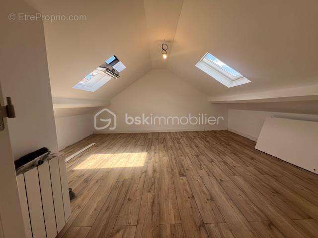 Maison à MANDRES-LES-ROSES