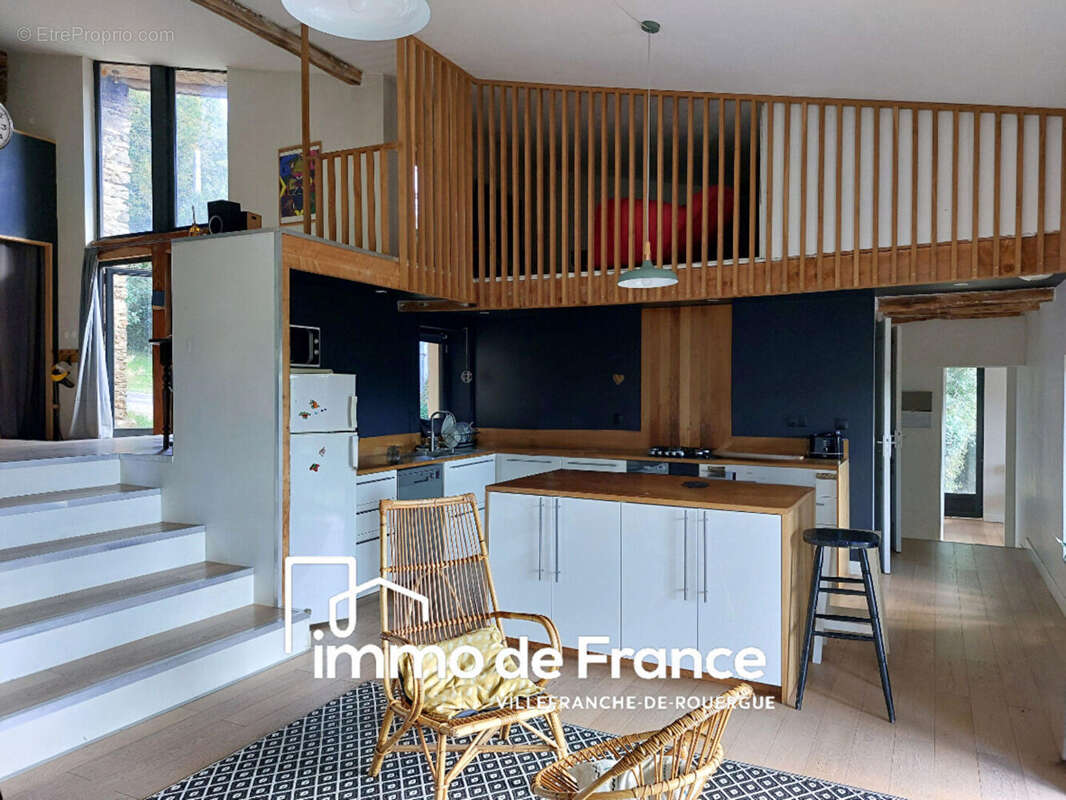 Maison à LA SALVETAT-PEYRALES