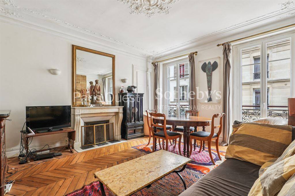 Appartement à PARIS-9E