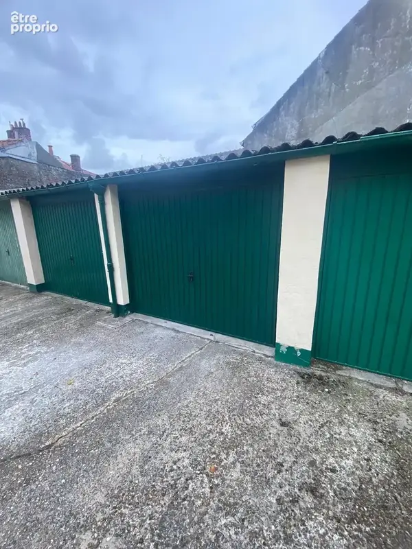 Photo Parking à Calais au prix de 12 000€