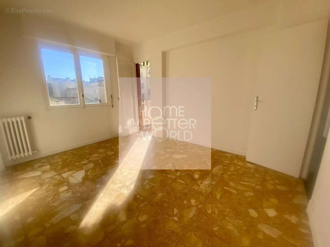 Appartement à BEAULIEU-SUR-MER