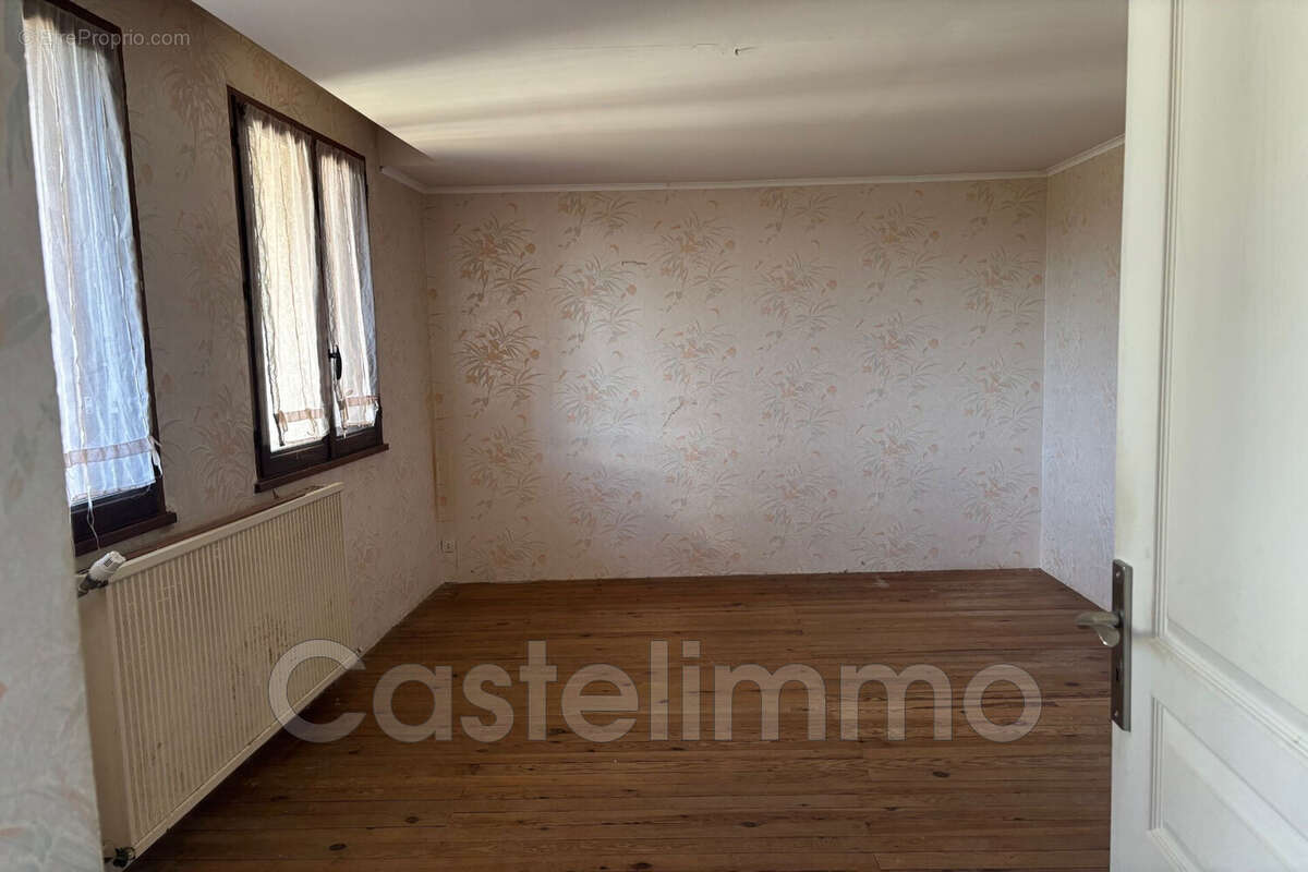 Maison à CASTELSARRASIN