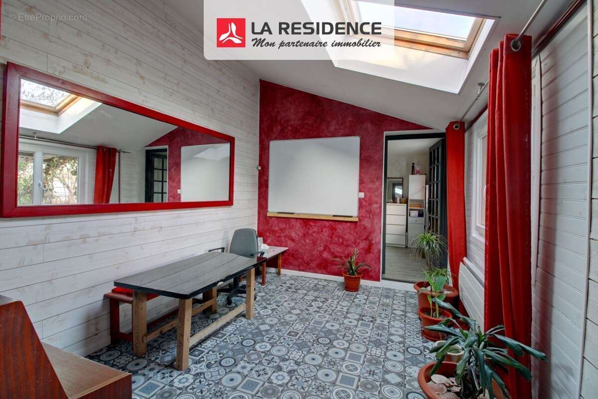 Maison à LES MUREAUX