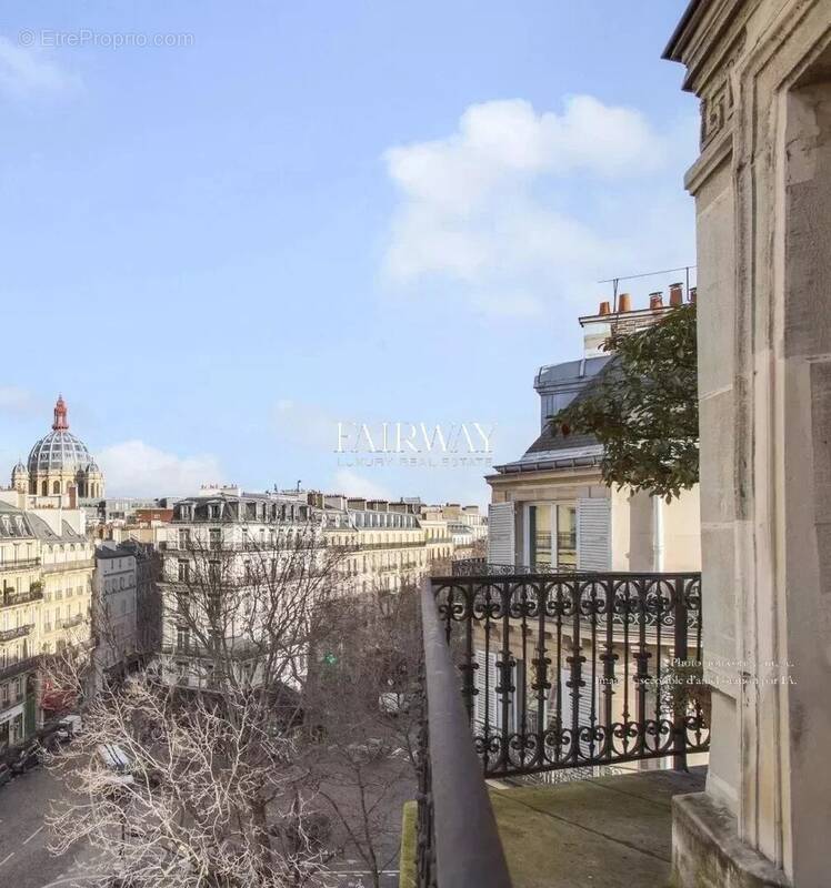 Appartement à PARIS-8E