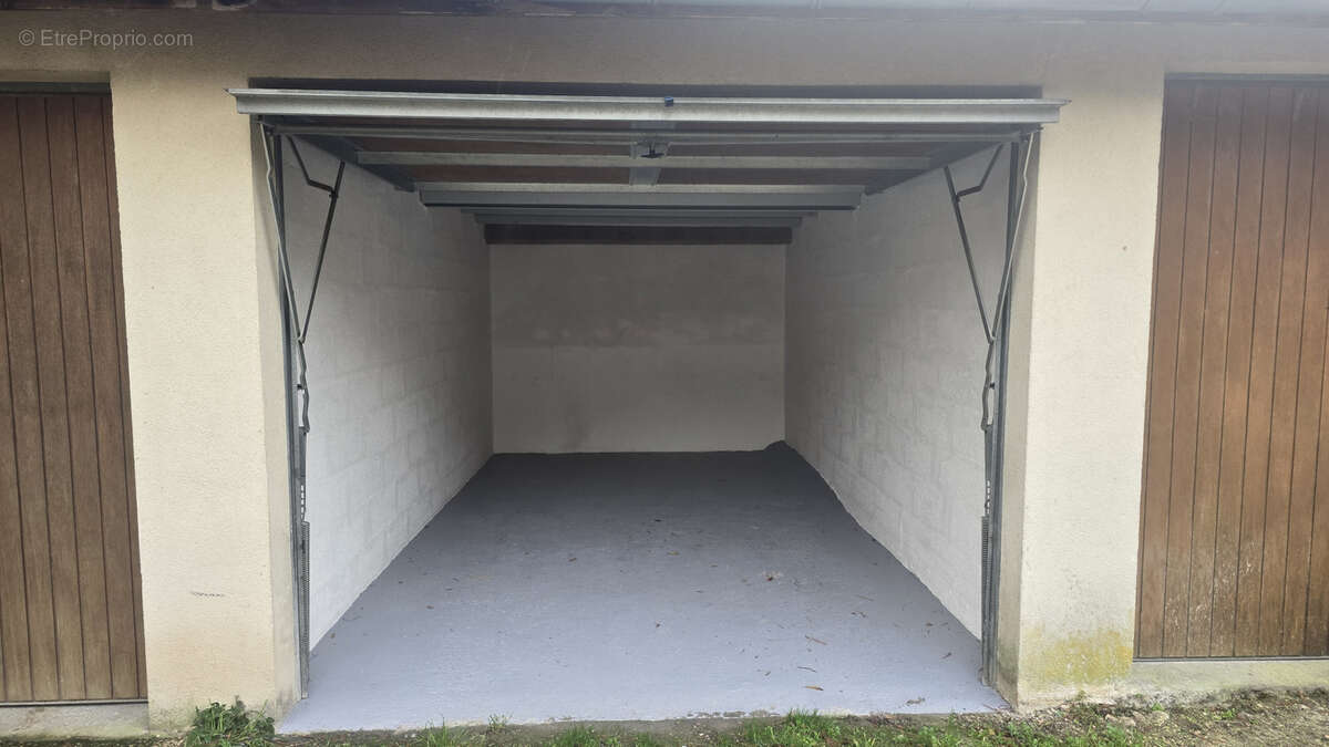 Parking à BONNELLES