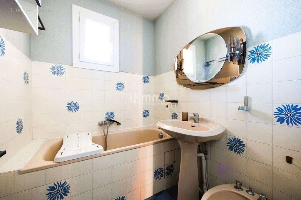 Appartement à MARSEILLE-3E