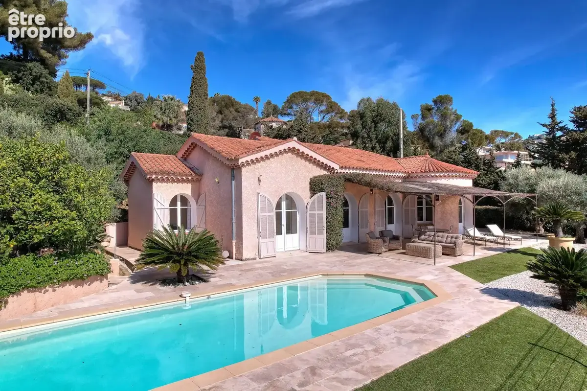Maison 143 m² à Roquebrune-Sur-Argens  - photo 2