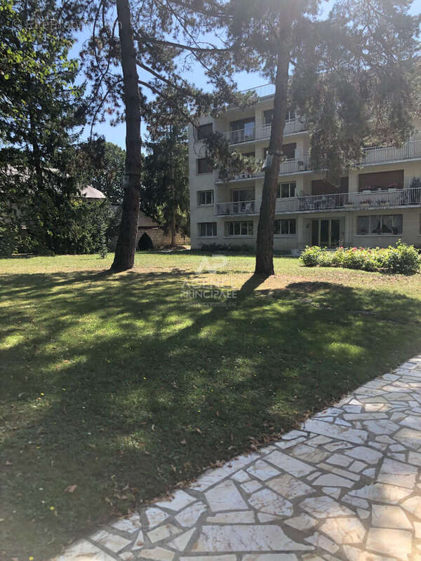 Appartement à MAISONS-LAFFITTE