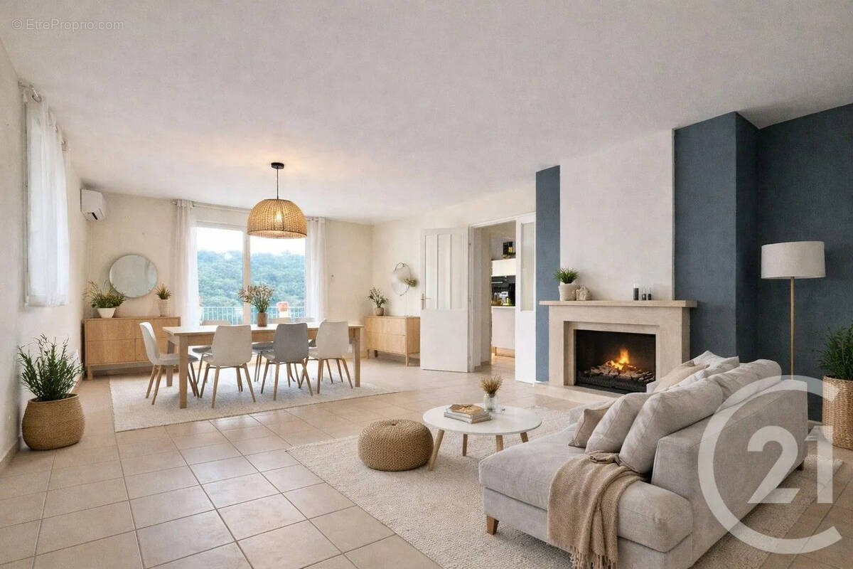 Maison à BORMES-LES-MIMOSAS