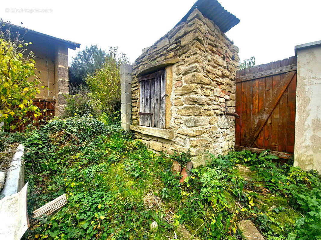 Autre à EYZIN-PINET