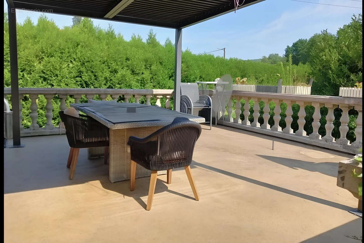 Maison à AILLEVILLERS-ET-LYAUMONT