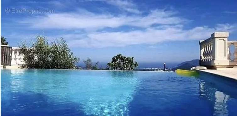 Maison à MANDELIEU-LA-NAPOULE