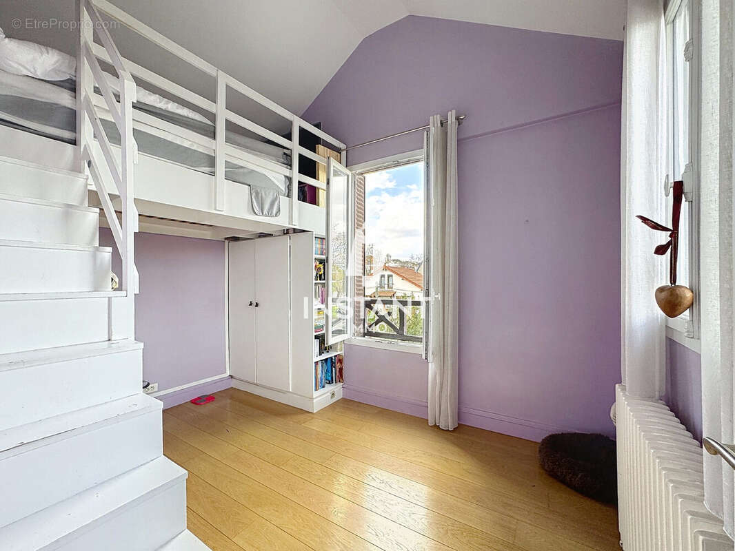 Maison à LE PERREUX-SUR-MARNE