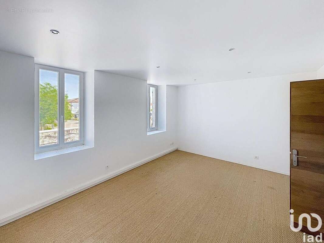 Photo 6 - Commerce à AIGREFEUILLE-D'AUNIS