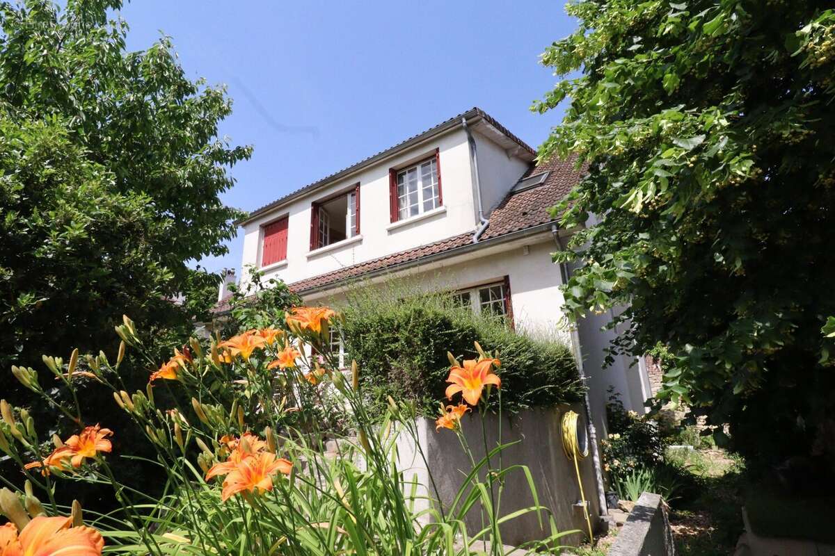 Maison à LOUVECIENNES
